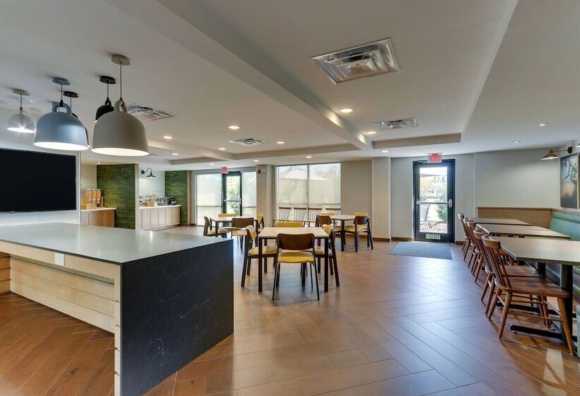 Отель Fairfield Inn & Suites Southport