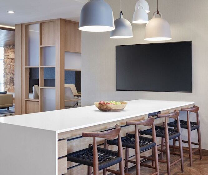 Отель Fairfield Inn & Suites Southport