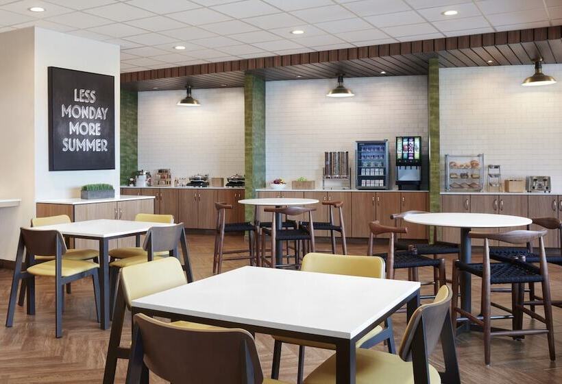 Отель Fairfield Inn & Suites Southport