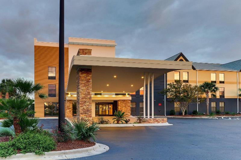 Отель Fairfield Inn & Suites Southport