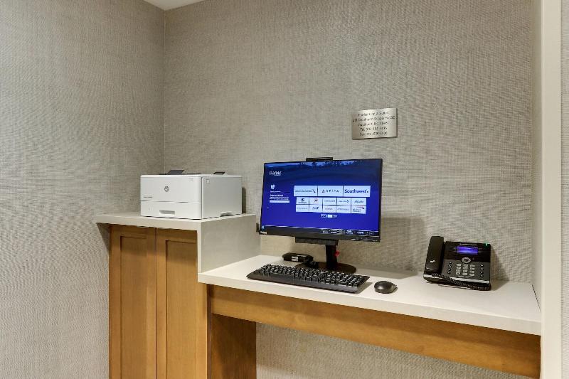 Отель Fairfield Inn & Suites Southport