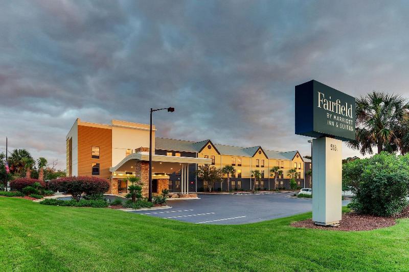 Отель Fairfield Inn & Suites Southport