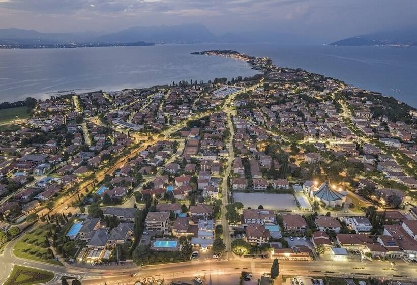 Отель Gardenia Sirmione