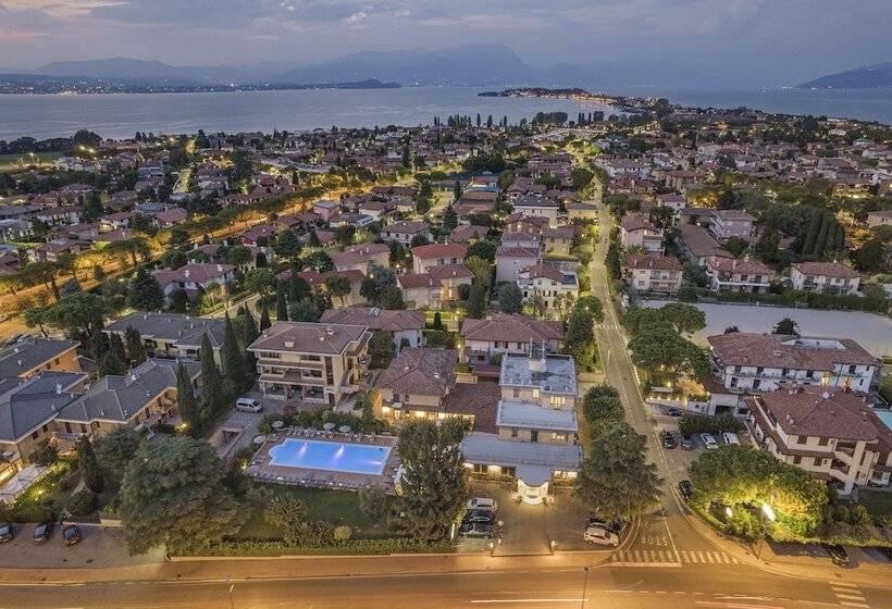 Отель Gardenia Sirmione