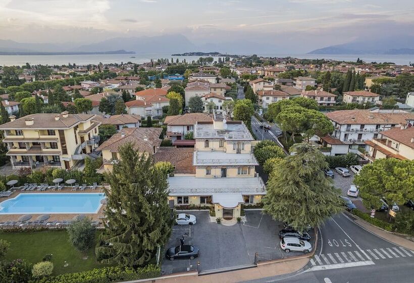 Отель Gardenia Sirmione