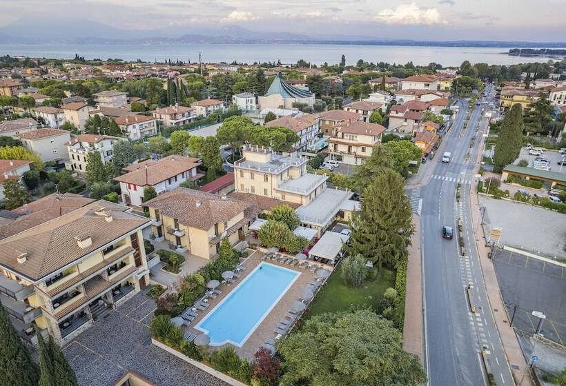 Отель Gardenia Sirmione