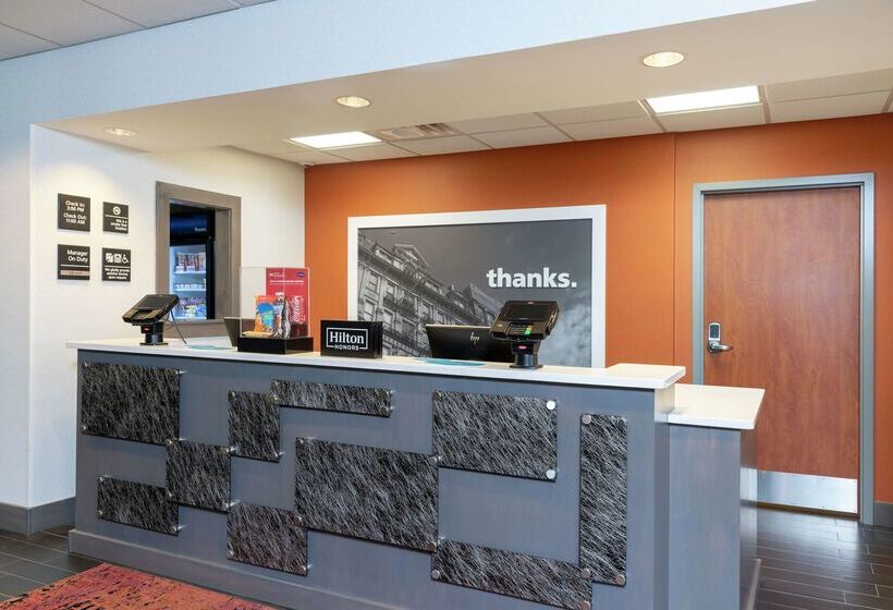 호텔 Hampton Inn Akronsouth