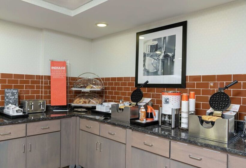 호텔 Hampton Inn Akronsouth