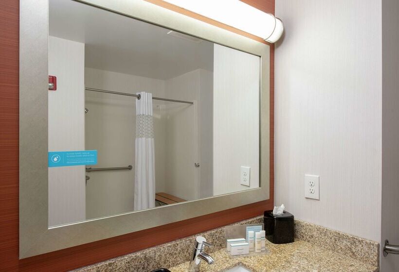 호텔 Hampton Inn Akronsouth