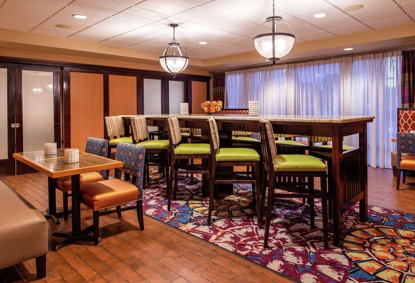 Отель Hampton Inn Albuquerqueuniversity/midtown