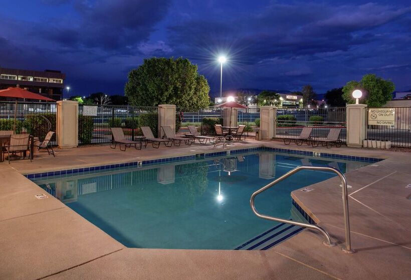 Отель Hampton Inn Albuquerqueuniversity/midtown