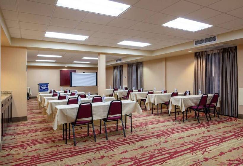 Отель Hampton Inn Albuquerqueuniversity/midtown