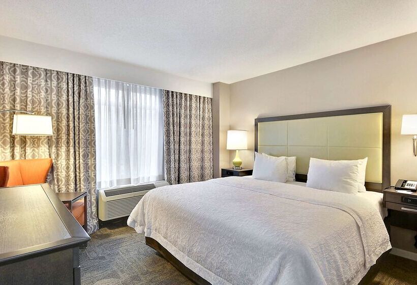 هتل Hampton Inn Alexandriaold Town/king St. Metro