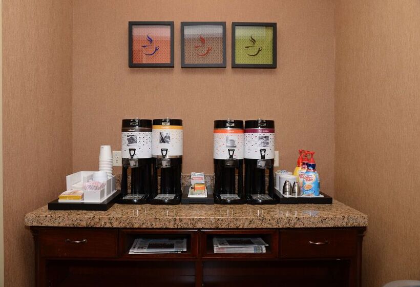 فندق Hampton Inn Americus