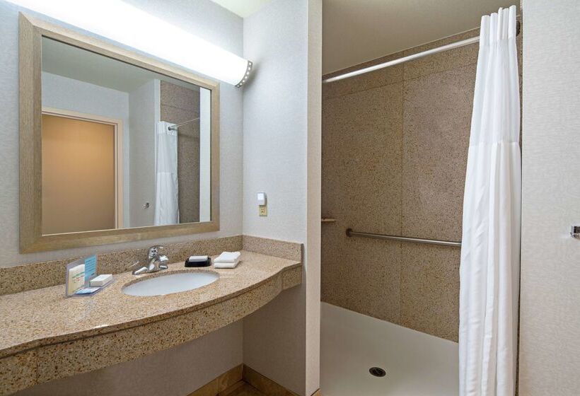 فندق Hampton Inn & Suites Bremerton