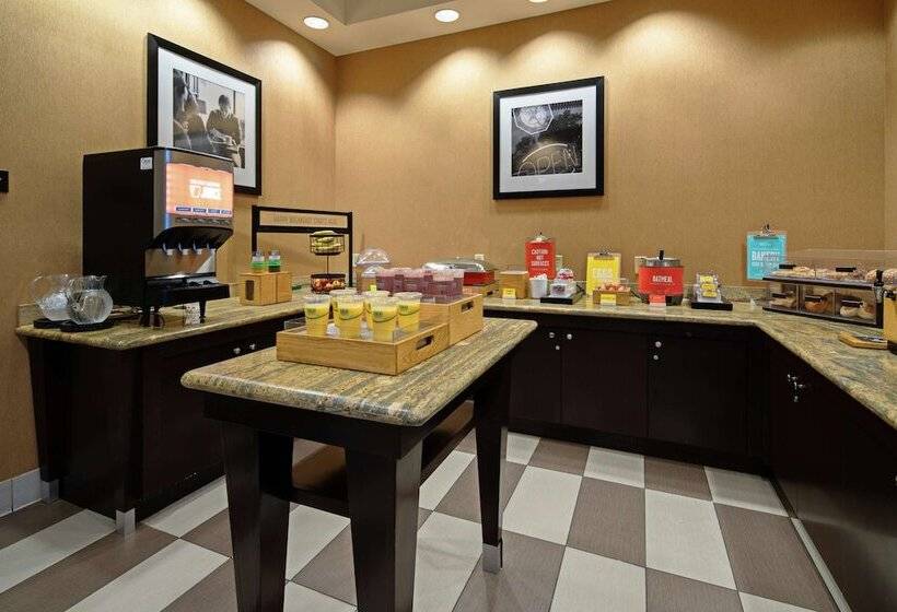 فندق Hampton Inn & Suites Bremerton