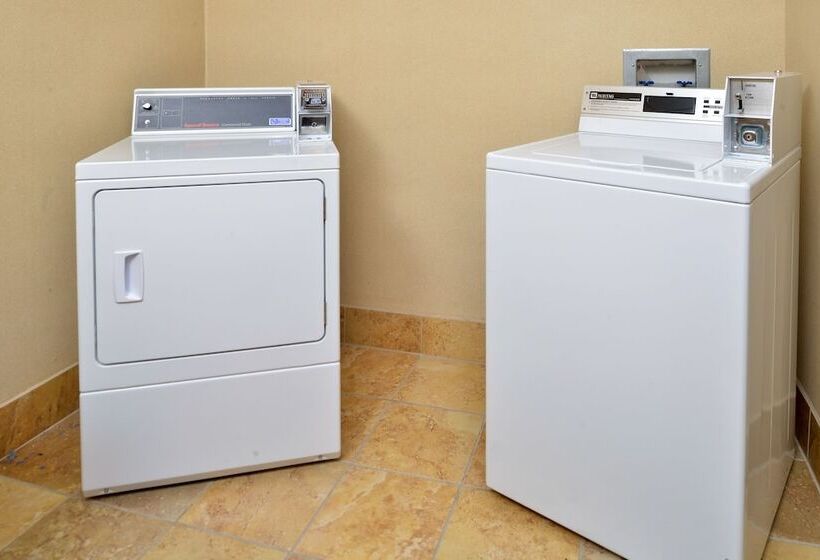 בית מלון כפרי Hampton Inn & Suites Boise Meridian