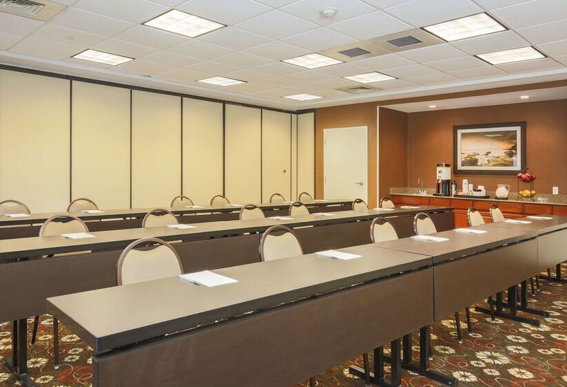 ホテル Hampton Inn And Suites Camarillo