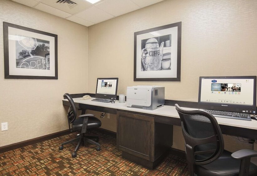 ホテル Hampton Inn And Suites Camarillo