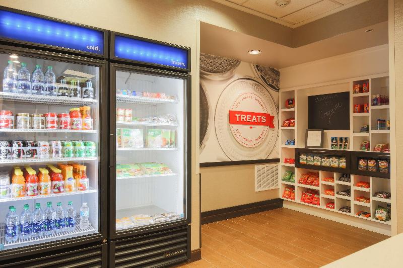 ホテル Hampton Inn And Suites Camarillo