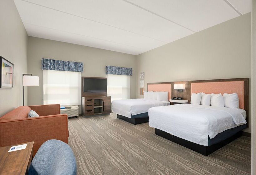 בית מלון כפרי Hampton Inn & Suites Harlingen