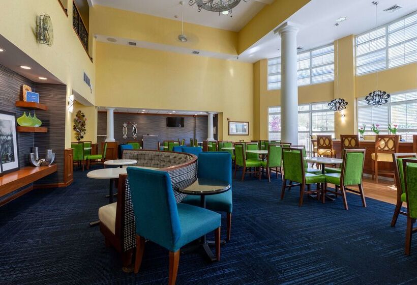فندق Hampton Inn & Suites Jacksonville Deerwood Park