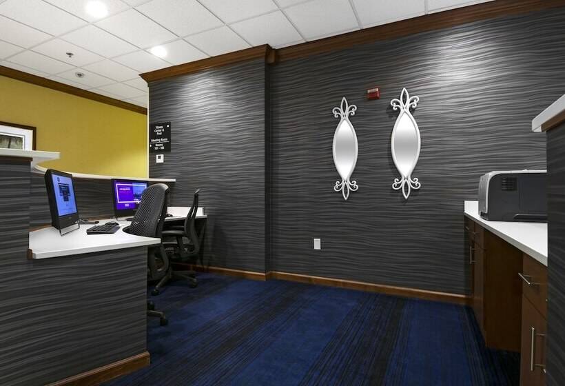 فندق Hampton Inn & Suites Jacksonville Deerwood Park