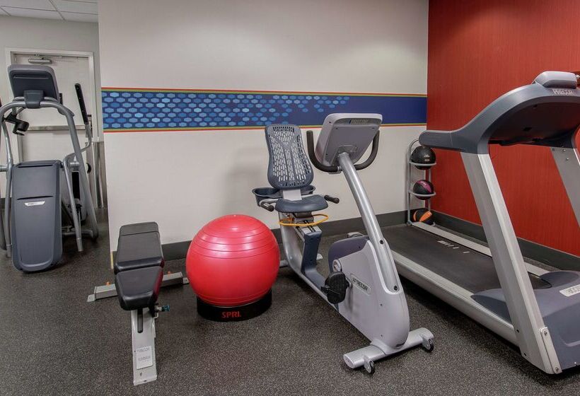 هتل Hampton Inn & Suites Lafayette