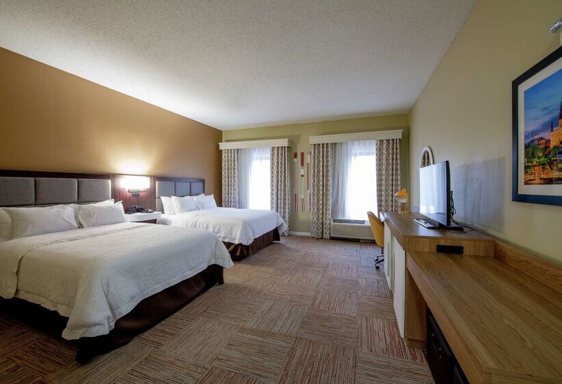 هتل Hampton Inn & Suites Lafayette
