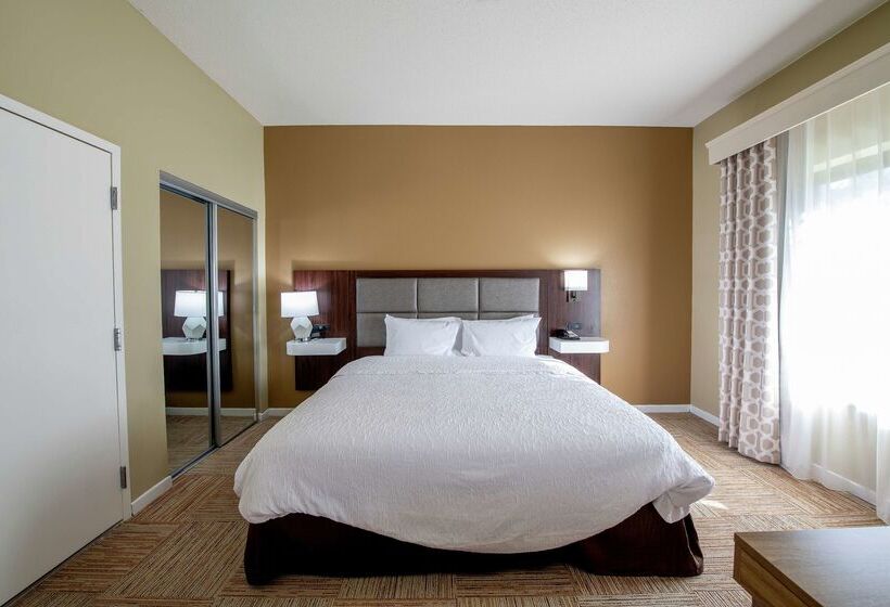 هتل Hampton Inn & Suites Lafayette