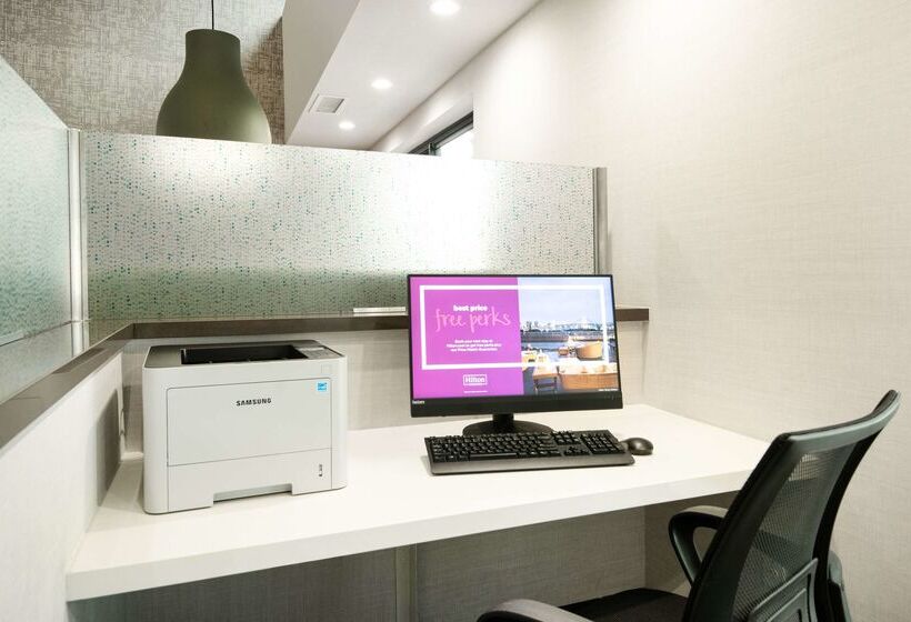 هتل Hampton Inn & Suites Las Vegas Henderson
