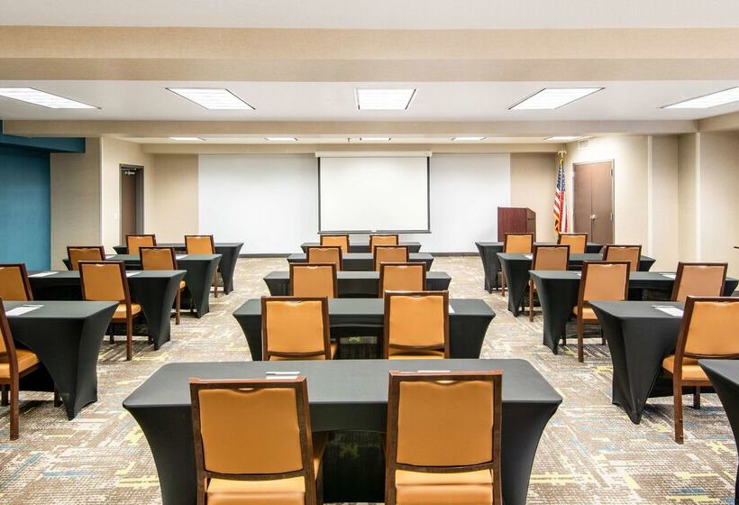 Отель Hampton Inn & Suites Las Vegas Henderson