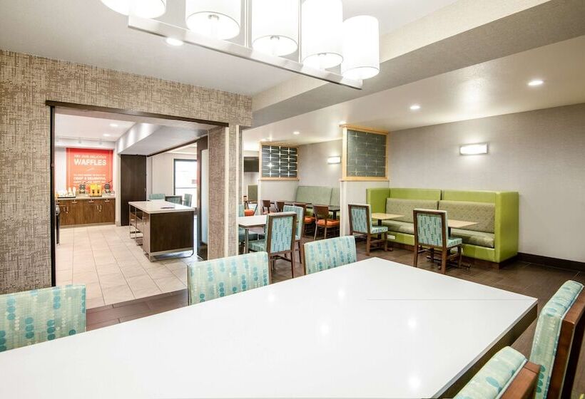 Отель Hampton Inn & Suites Las Vegas Henderson