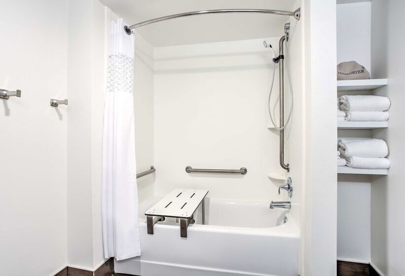 Отель Hampton Inn & Suites Macon I 475