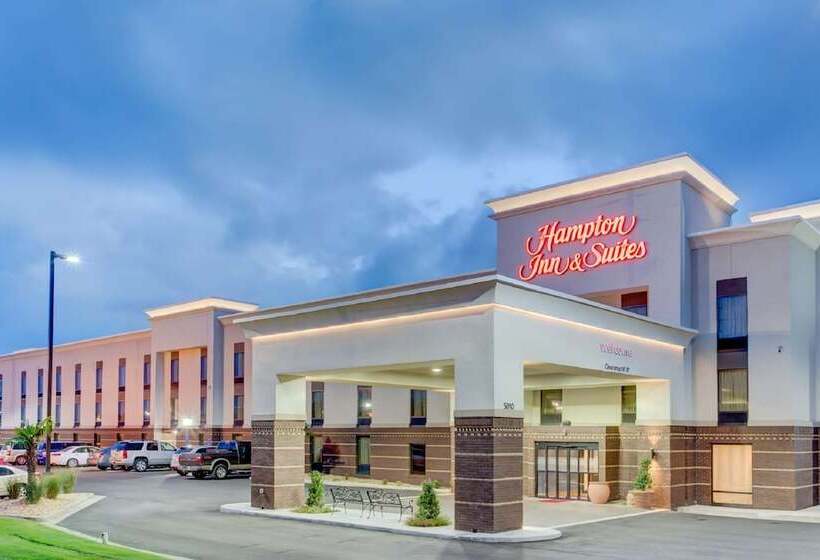 Отель Hampton Inn & Suites Macon I 475