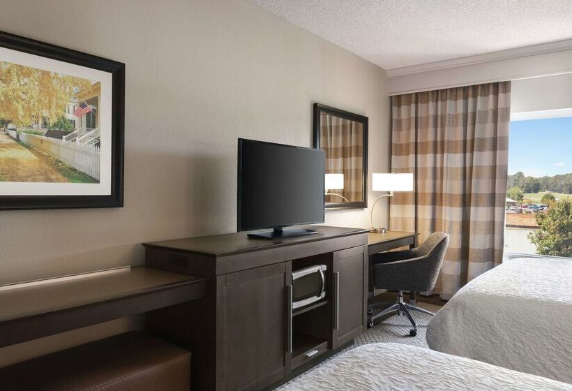 هتل Hampton Inn & Suites Montgomery Eastchase