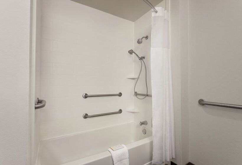 هتل Hampton Inn & Suites Montgomery Eastchase