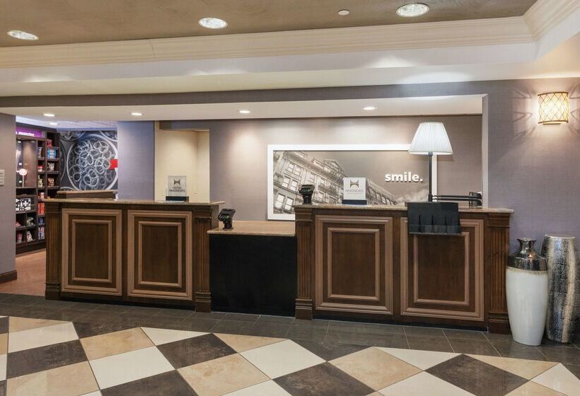 Отель Hampton Inn & Suites Munster