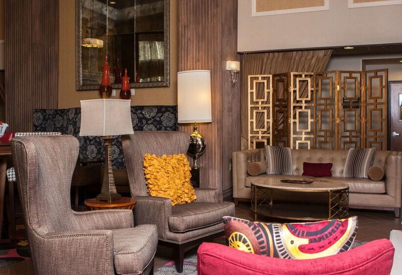 Отель Hampton Inn & Suites Munster