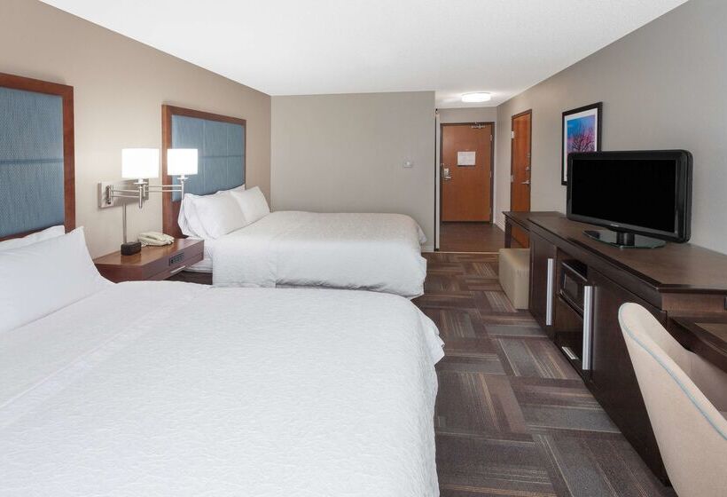 Отель Hampton Inn & Suites Munster