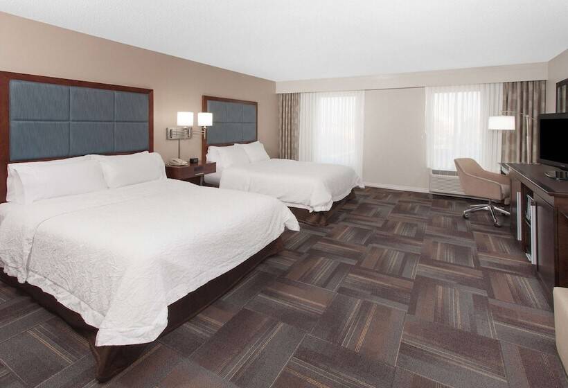 Отель Hampton Inn & Suites Munster