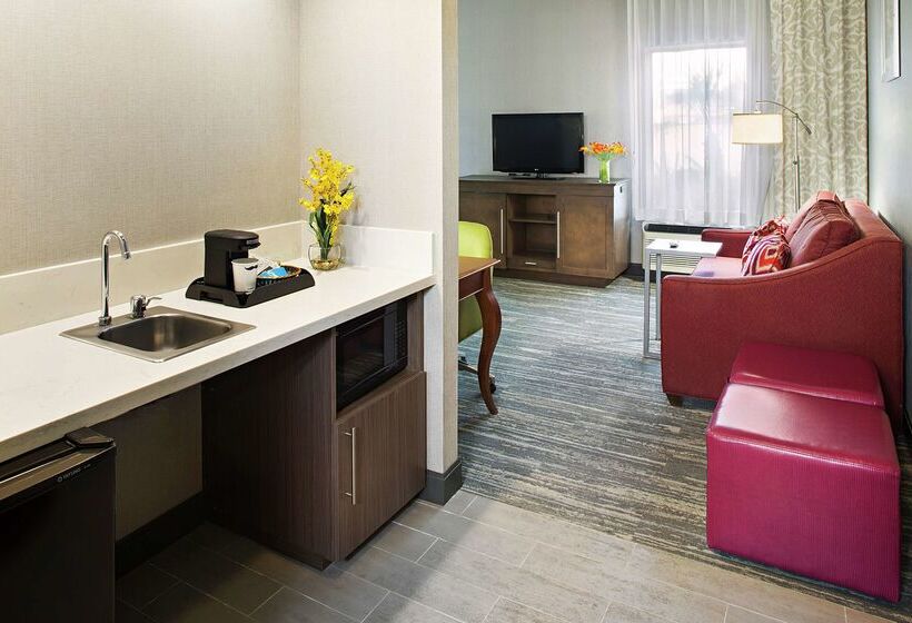 בית מלון כפרי Hampton Inn & Suites Palm Desert