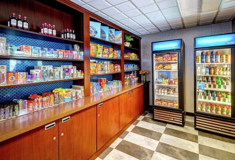 ホテル Hampton Inn & Suites Palm Desert