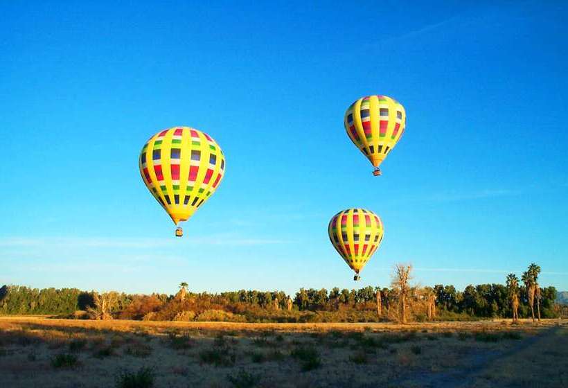 ホテル Hampton Inn & Suites Palm Desert