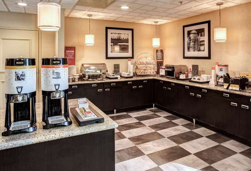 ホテル Hampton Inn & Suites Palm Desert
