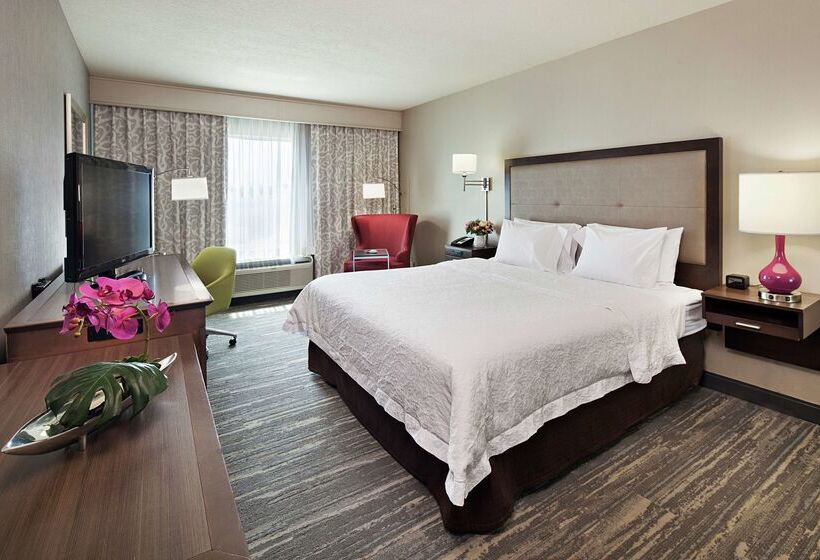 בית מלון כפרי Hampton Inn & Suites Palm Desert