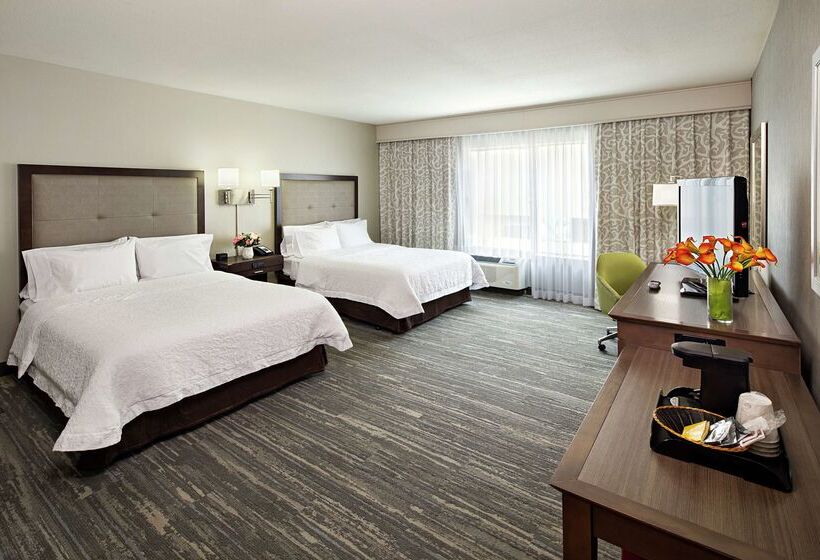 ホテル Hampton Inn & Suites Palm Desert