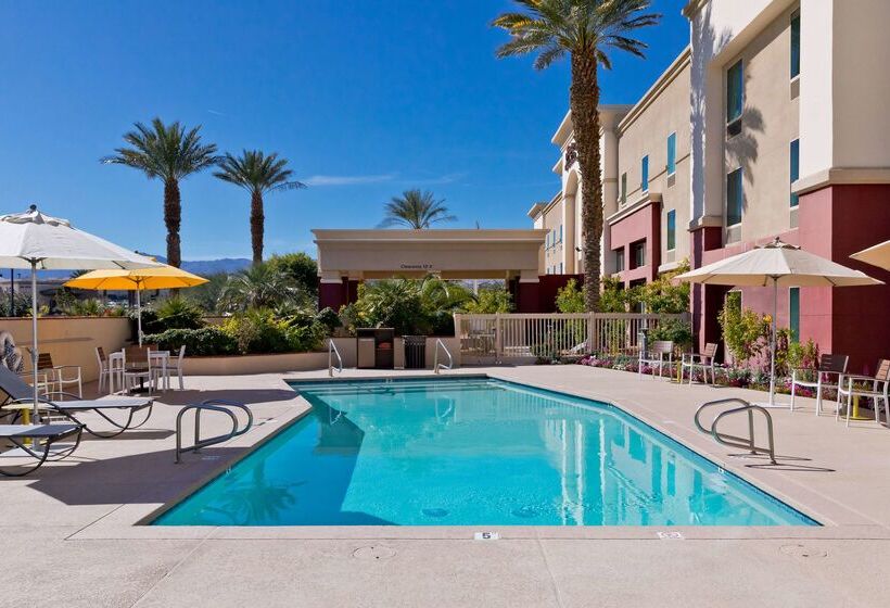 בית מלון כפרי Hampton Inn & Suites Palm Desert