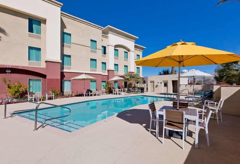 ホテル Hampton Inn & Suites Palm Desert