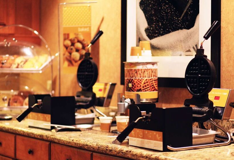 فندق Hampton Inn & Suites Paso Robles